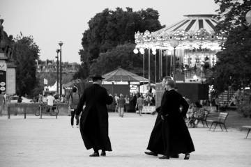 027-katia-bonaventura-photojournalism-parigi-sacerdoti