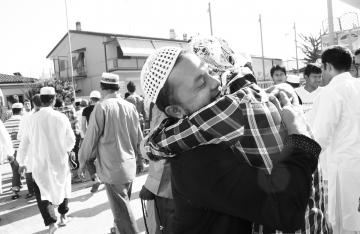 024-katia-bonaventura-photojournalism-comunita-bengalese-fincantieri-monfalcone